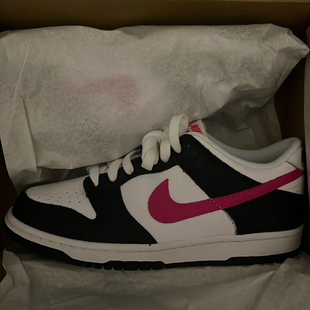 Jordan Dunks, Size 6Y, Black and Pink, Leather